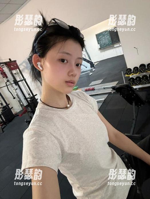最新：51cgfun上的轰动瓜，网友评论我也忍不住要跟风了。