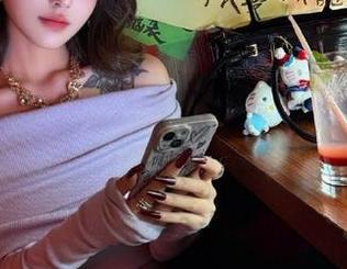“51吃瓜”app里的网址，吃瓜群众竟然也能Pick？