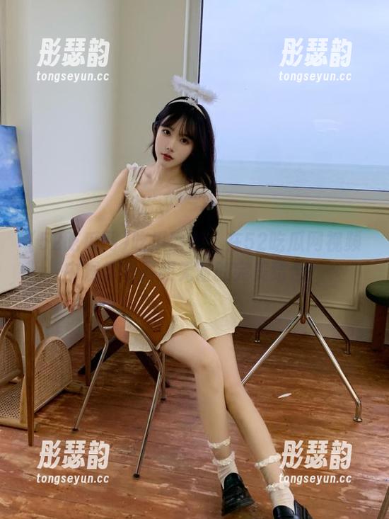 吃瓜瑜伽：在52吃瓜网视频中观赏卑劣和无耻的完美结合！