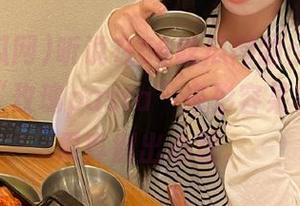 听说在56吃瓜网的app上，流行用“玫瑰pasta”来形容某种情感，果真别出心裁。