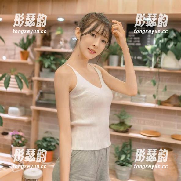 我在718.stiOS里，边吃瓜边犯了个小迷糊。