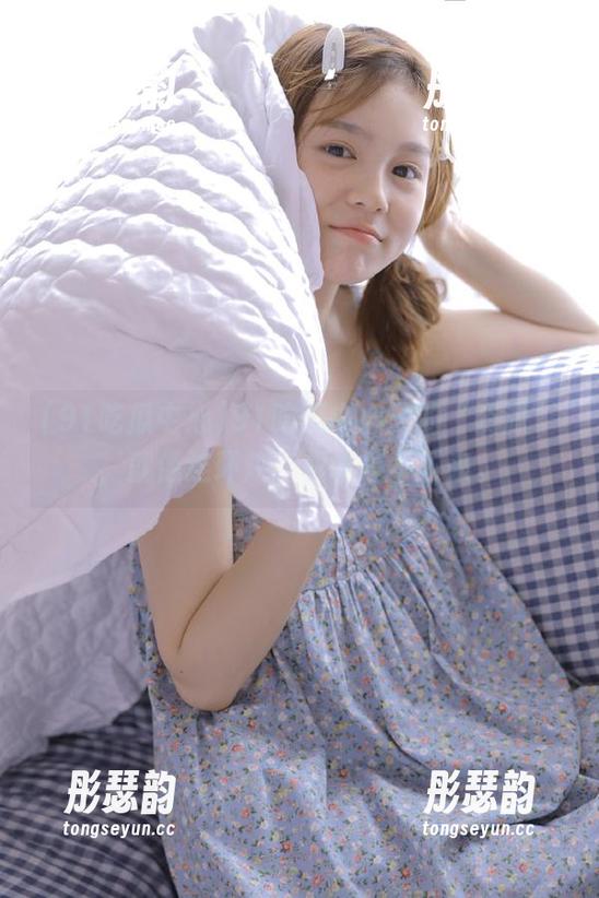 91吃瓜中心 91吃瓜中心里的“资源”,就像连环炮,根本停不下来。