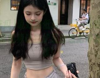 说好的低调？“一起吃瓜”网站的全部视频让我妒忌到想把好友拉来围观！