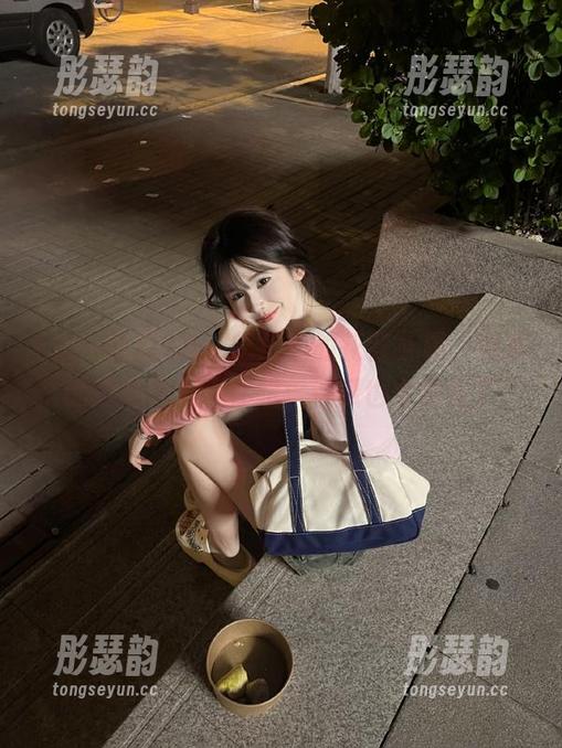 九一吃瓜 九一吃瓜里的花花世界,观看的时候我忍不住想:这瓜也太奇怪了