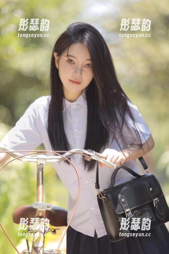 五一吃瓜官网网页版，下载按钮滑得有点快，这促销的节奏我跟不上了！