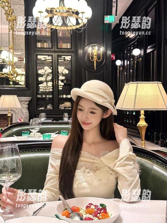 当你打开五一吃瓜的首页，我的天，这都是啥瓜啊，对头条有点妒忌了