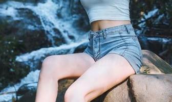 今日吃瓜网站：每天更新的大瓜，可以把我熬夜追剧的心事都治愈了！
