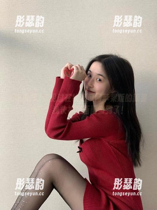 你见过在线吃瓜网苹果版的新姿势吗？我快被这画面雷到了！