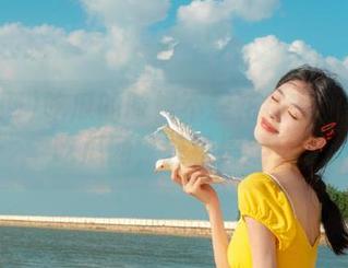 吃瓜的时候不想花钱？下载17c吃瓜网，轻松搞定！