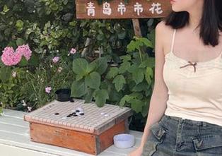 开通暂停，扒哥黑料网址带你迈入吃瓜的日常冒险！