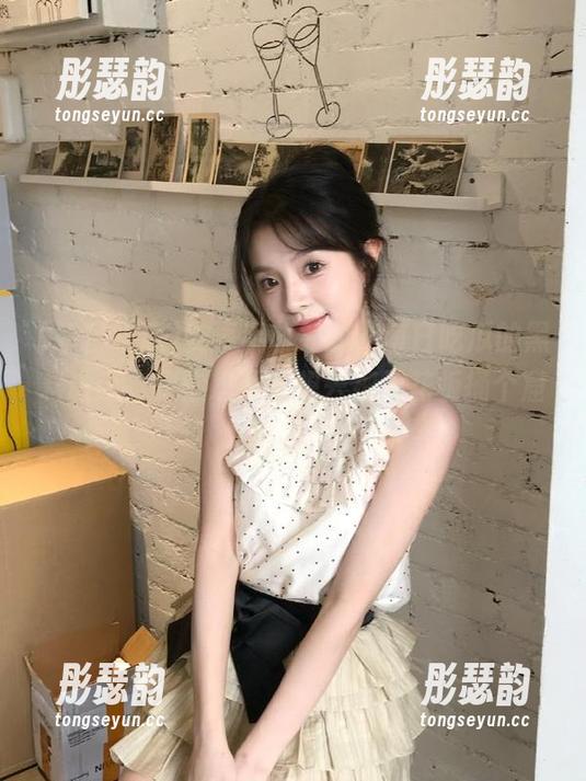 安卓手机专属，每日吃瓜的黑料访谈，保你忍不住想去把天花板捅个窟窿！