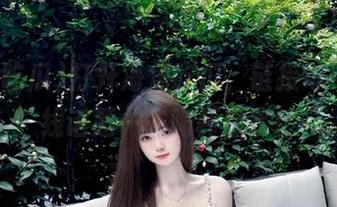 打开海角吃瓜，链接每一条在线话题…先喝杯凉水！