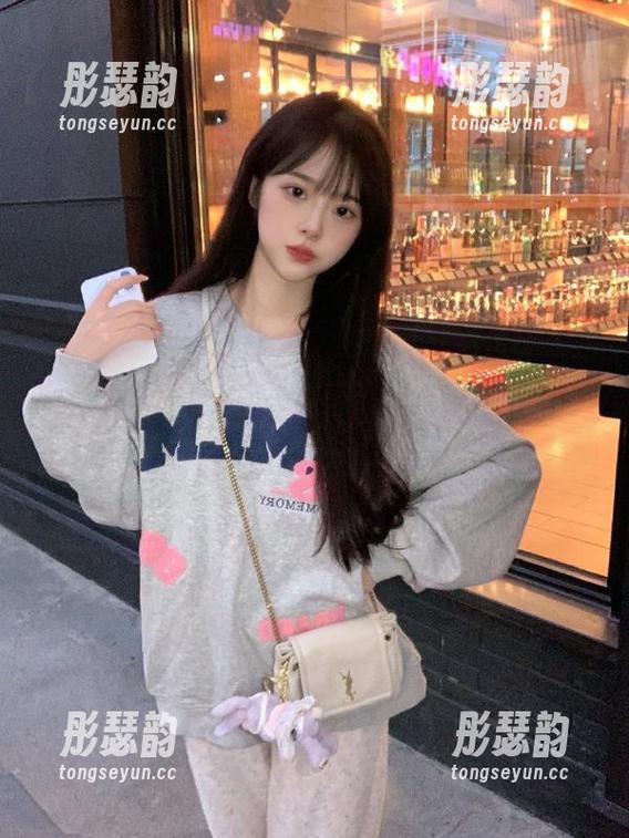 第一黑料 看完“第一黑料影后”的苹果版上线,还是在想她这一季的造型...太迷了