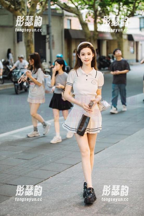啊，黑哥冲料下载入口在哪里？等我找到就去耍耍！