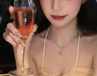 安卓也想在黑料不打烊里边吃瓜，结果傻傻地刷新了半天？