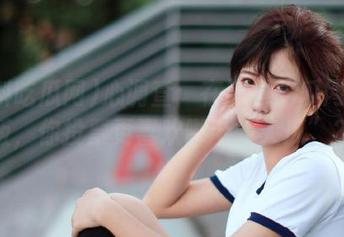 心调查：在黑料吃瓜网苹果版，你投票更喜欢哪个“大瓜”？