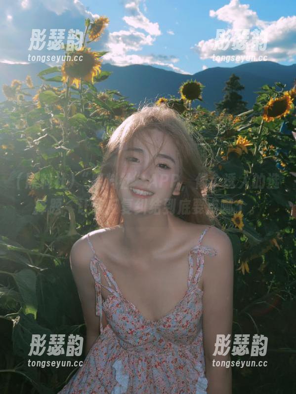 “黑料社”APP，像个诱人的选择题，让我反复纠结到底要点哪个。