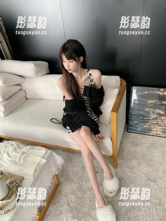 黑料网站忙着今天的黑料，我的好奇心就像鲤鱼跃龙门，完全停不下来！