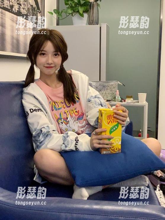 黑料网 打烊?不存在的,黑料网的线路依然串行,晚上也能瓜不停!