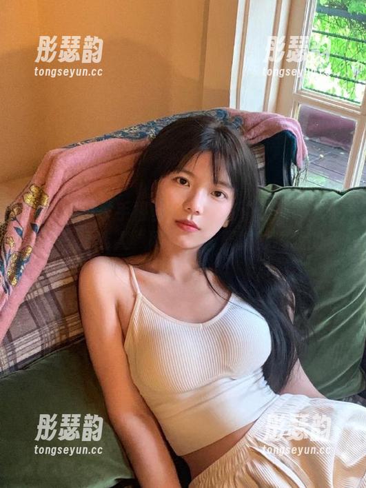 举手报告！刚刚在“黑料网”下载了一堆迷人“网页”，严重影响我的表情管理。