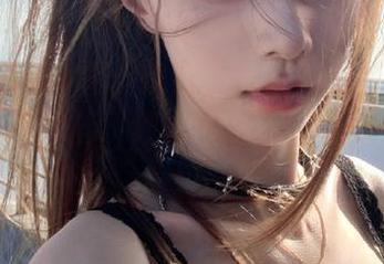 终于找到了黑料网红的ios版，有了这神器，我再也不担心聚会冷场…切!