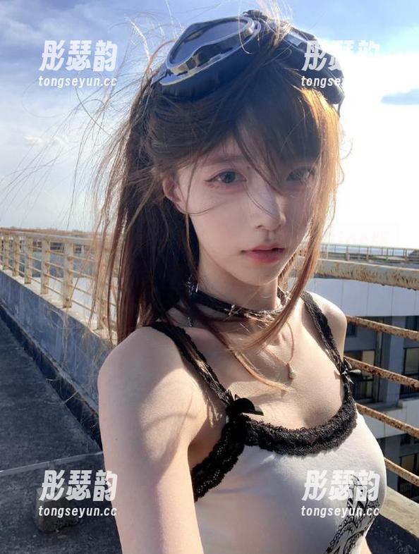 终于找到了黑料网红的ios版，有了这神器，我再也不担心聚会冷场…切!