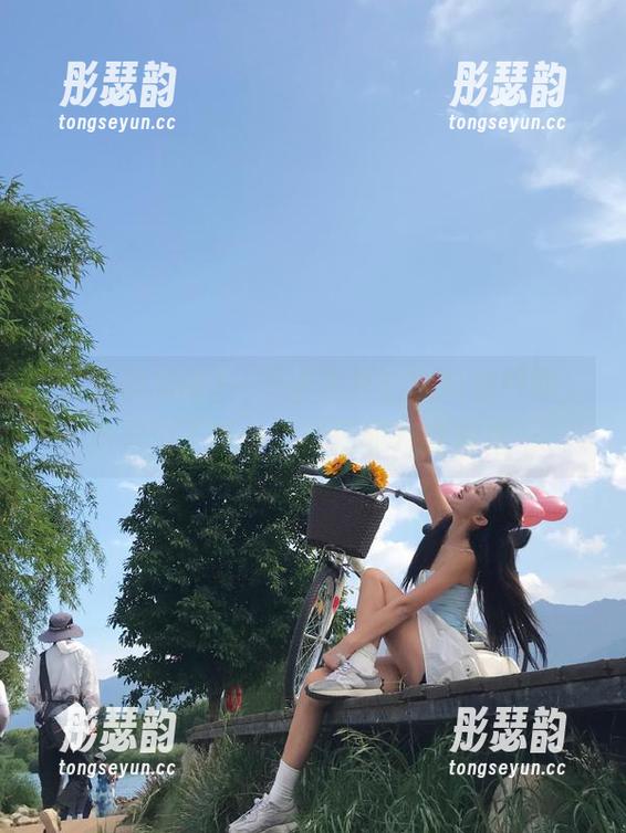 黑料视频网 一不小心直达黑料视频网,结果中了新一轮疯狂的八卦水流…